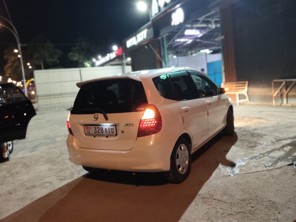 Honda Fit: 2003 г., Вариатор, Бензин, Хэтчбэк: фото 2