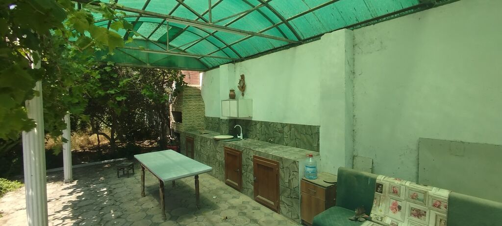 3 otaqlı, 135 kv. m, Yeni təmirli