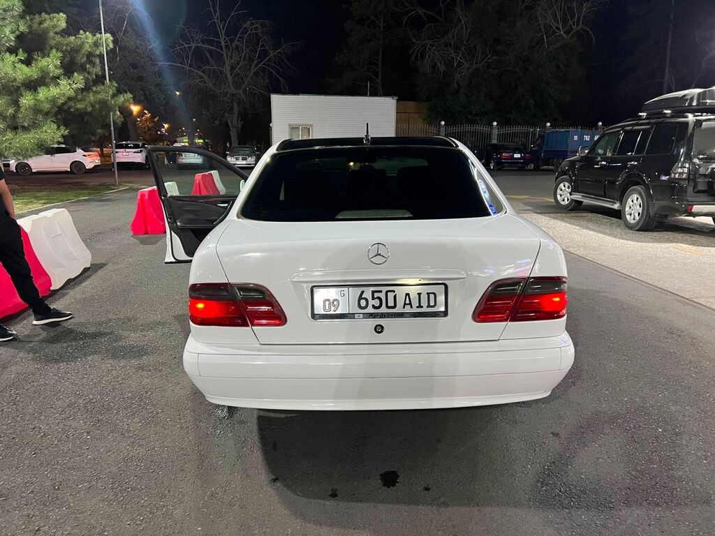 Mercedes-Benz E-Class: 2000 г.: фото 3