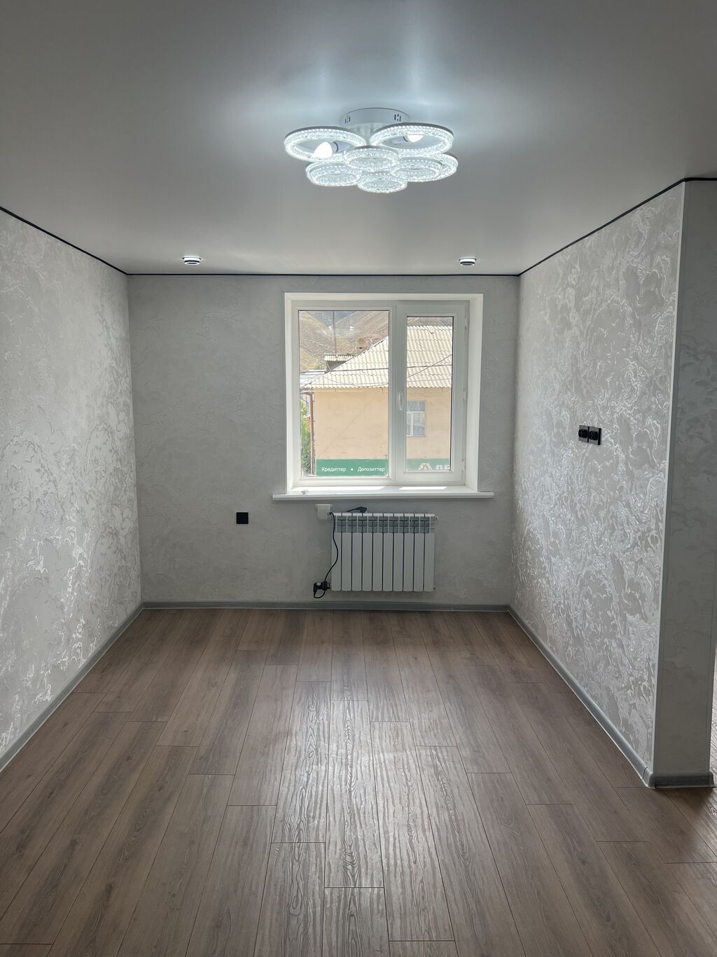 Нарын ш.центрда 1ком.квартира сатылат. Баасы: 33000$. Суйлошуу: фото 5