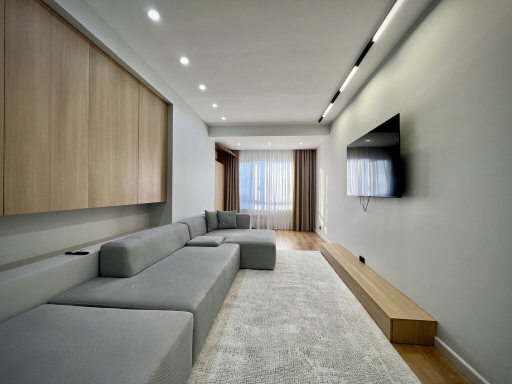 2 комнаты, 81 м², 7 мкр Элитка, 12 этаж, Дизайнерский ремонт: фото 2