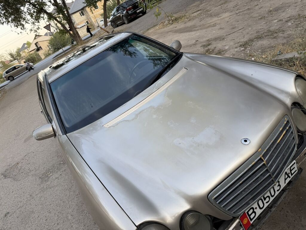 Mercedes-Benz E-Class: 2000 г., 2.2 л, Автомат, Дизель, Седан: фото 1