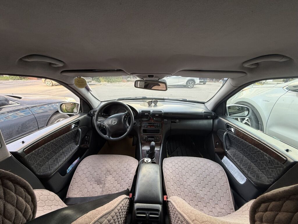 Mercedes-Benz C-Class: 2001 г., 3.2 л, Механика, Бензин, Седан: фото 4