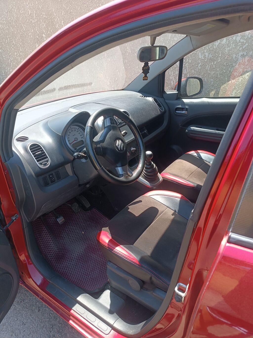 Suzuki Splash: 2009 г., 0.1 л, Механика, Бензин, Хэтчбэк: фото 5