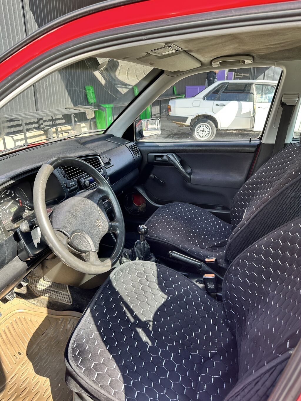 Volkswagen Golf: 1993 г., 1.8 л, Механика, Бензин, Хэтчбэк: фото 8