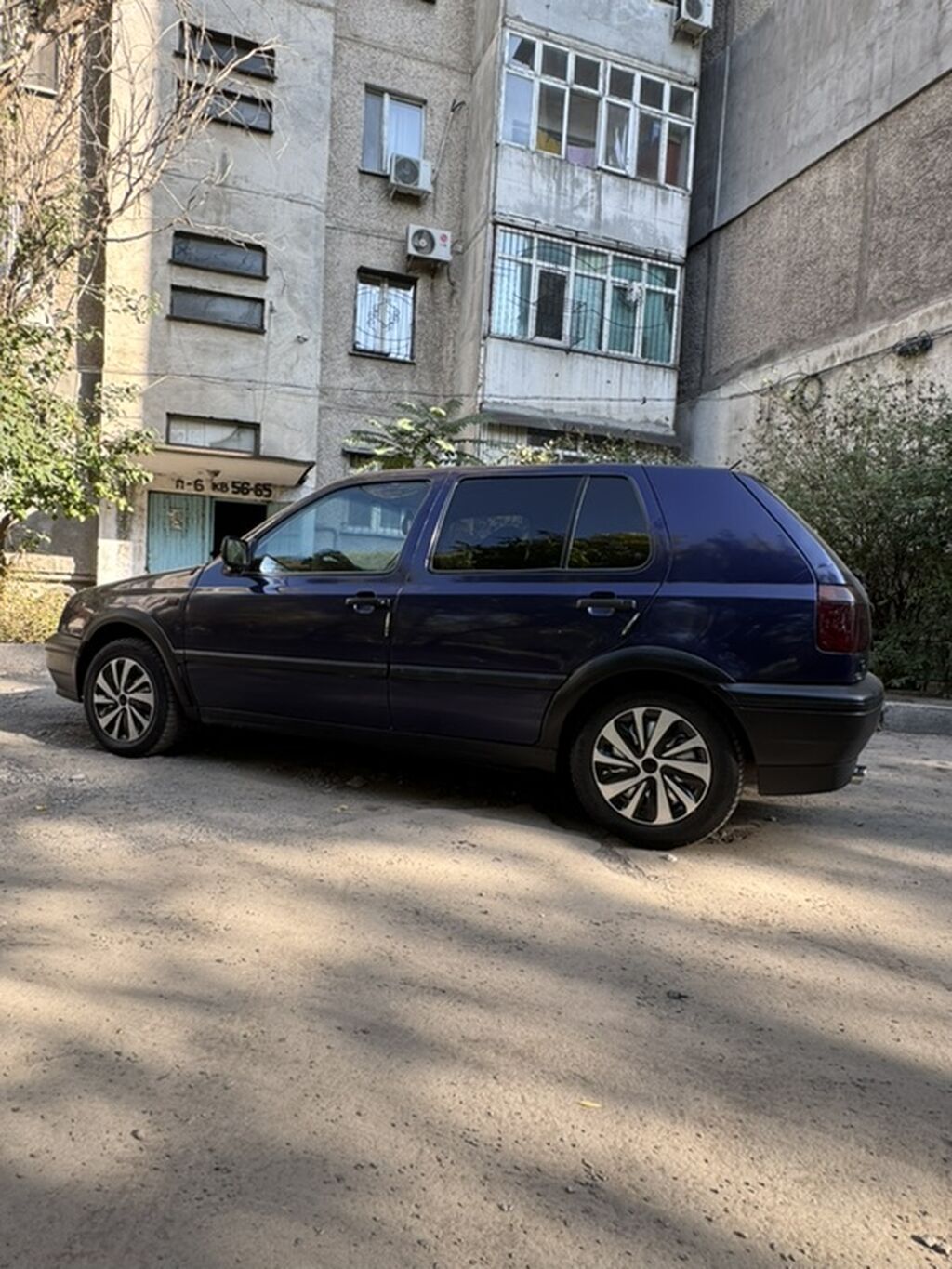 Volkswagen Golf: 1994 г., 1.6 л, Механика, Бензин, Хэтчбэк: фото 4