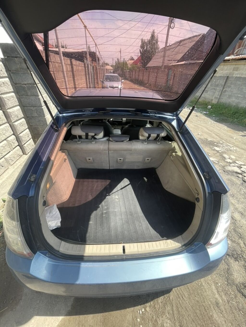 Toyota Prius: 2005 г., 1.5 л, Вариатор, Гибрид, Хэтчбэк: фото 7