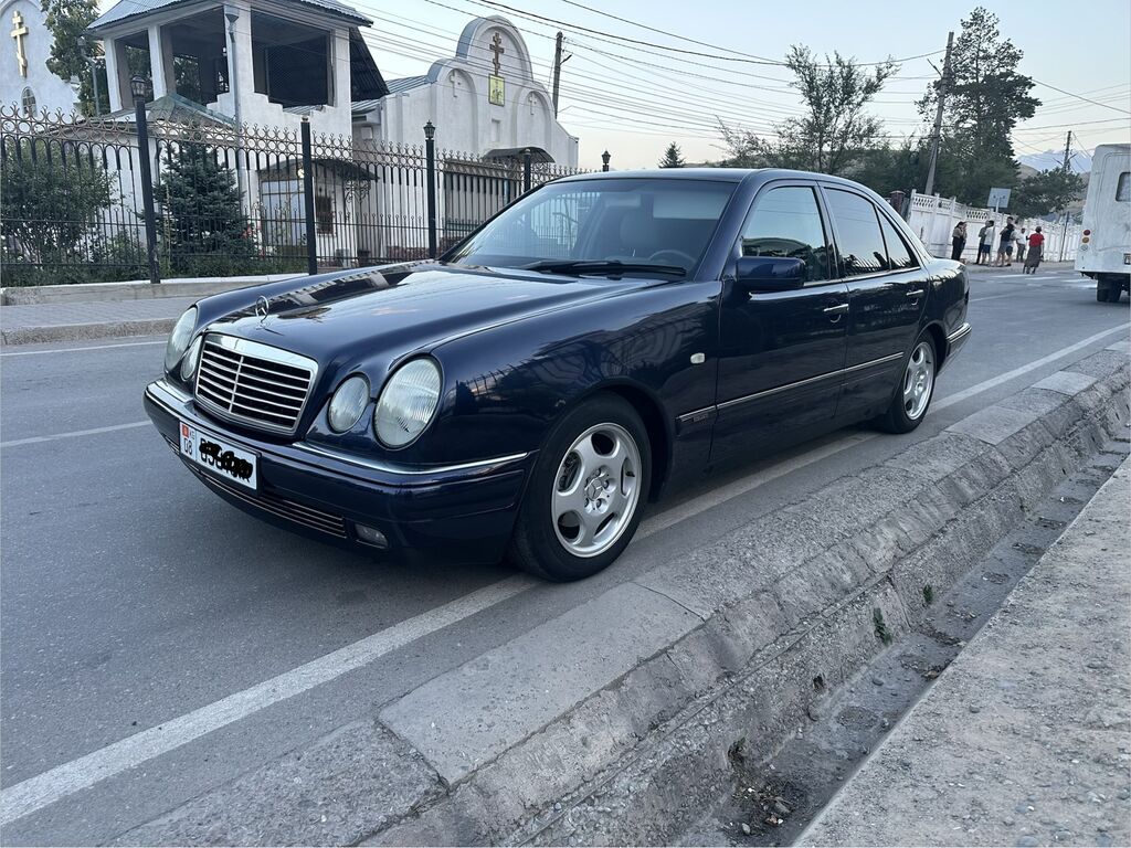 Mercedes-Benz E-Class: 1999 г., 2.4 л, Автомат, Бензин, Седан: фото 2