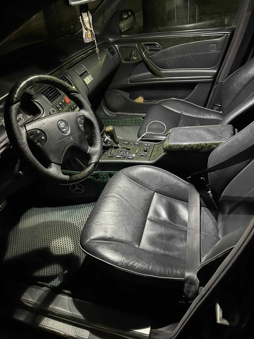 Mercedes-Benz E-Class: 2001 г., 4.3 л, Автомат, Бензин, Седан: фото 3