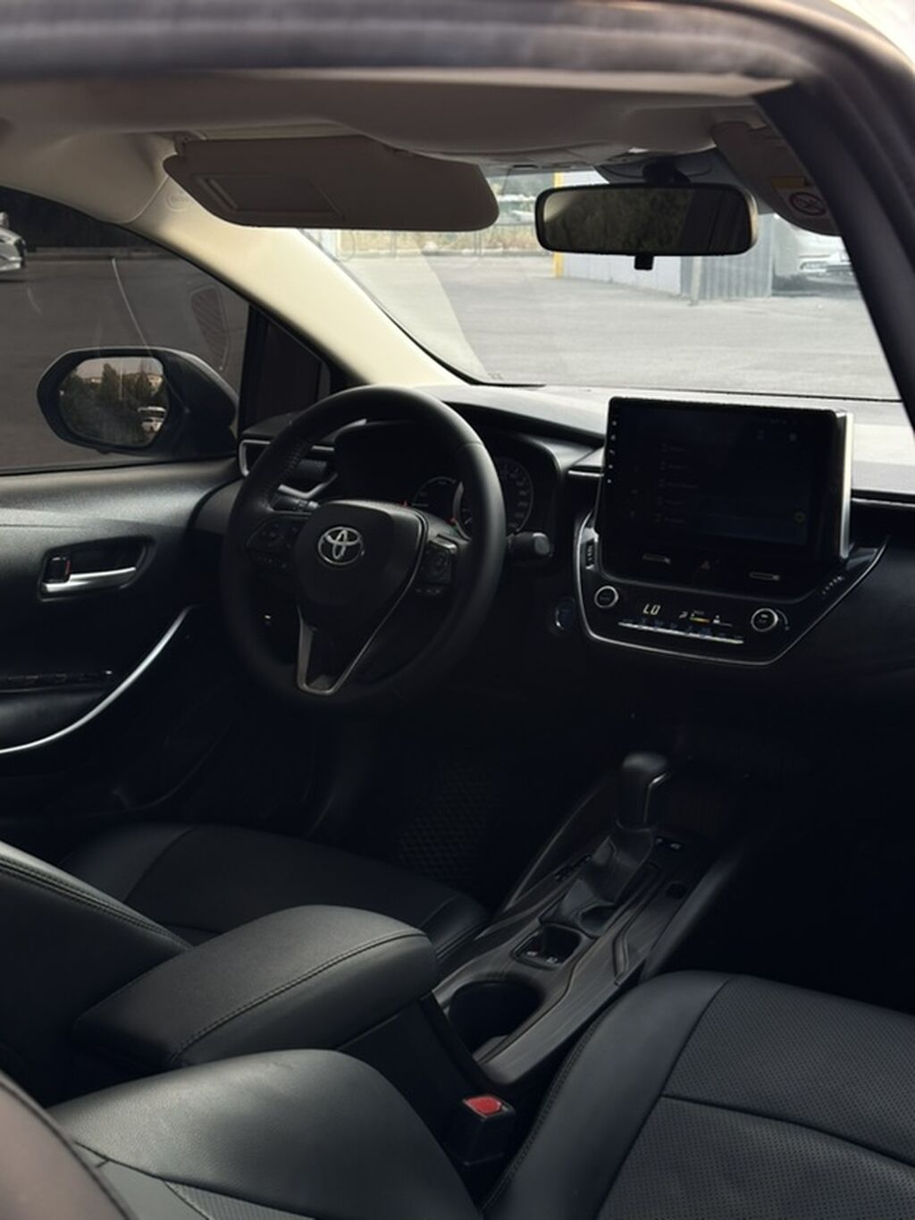 Toyota Corolla: 2020 г., 1.8 л, Вариатор, Гибрид, Седан: фото 7