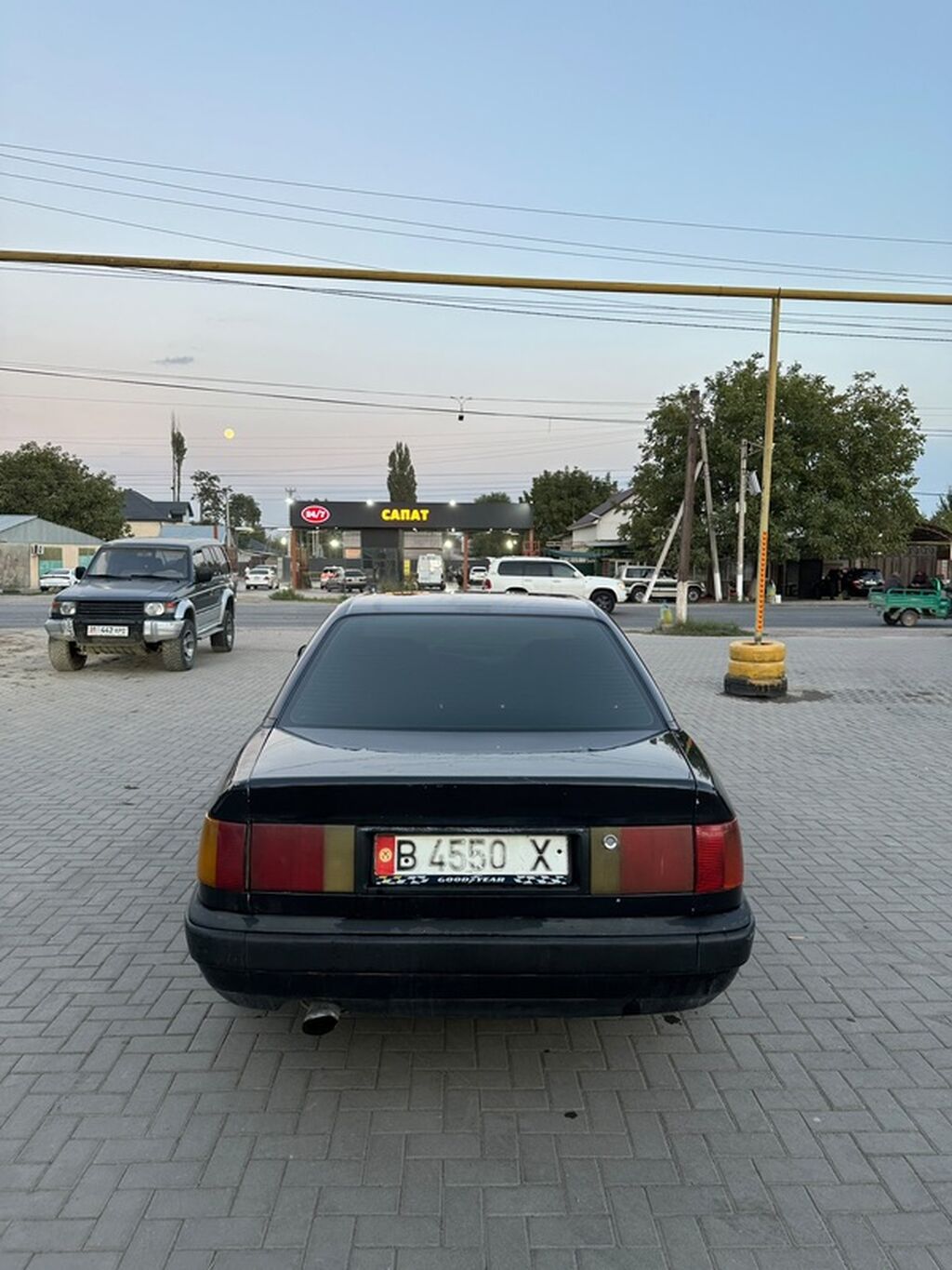 Audi 100: 1993 г., Механика, Бензин, Седан: фото 2