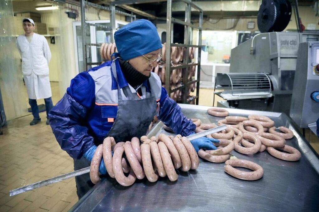 Требуются люди на мясокомбинат в городе Тверь. Оплачиваемый: фото 2