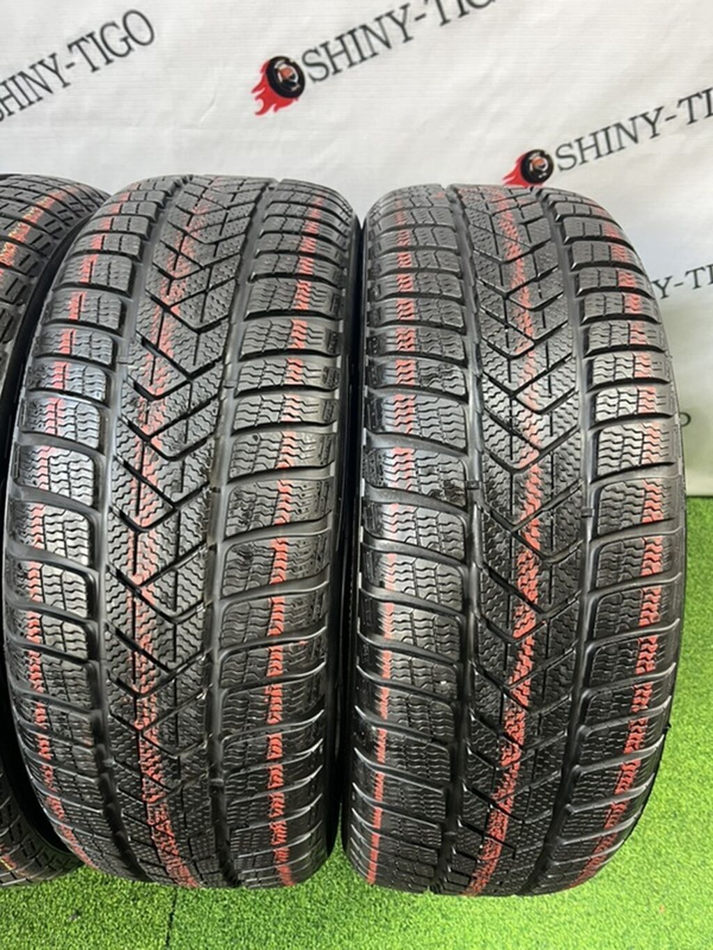 Шины 225 / 55 / R 17, Зима, Б/у, Комплект, Легковые, Италия, Pirelli: фото 2