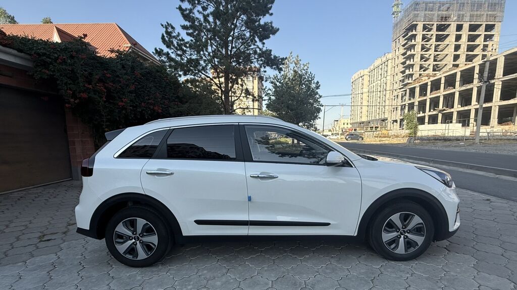 Kia Niro: 2021 г., 1.6 л, Автомат, Гибрид, Кроссовер: фото 7