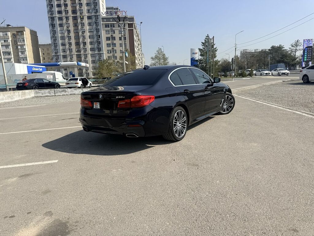 BMW 5 series: 2020 г., 2 л, Автомат, Электромобиль, Седан — фото 3