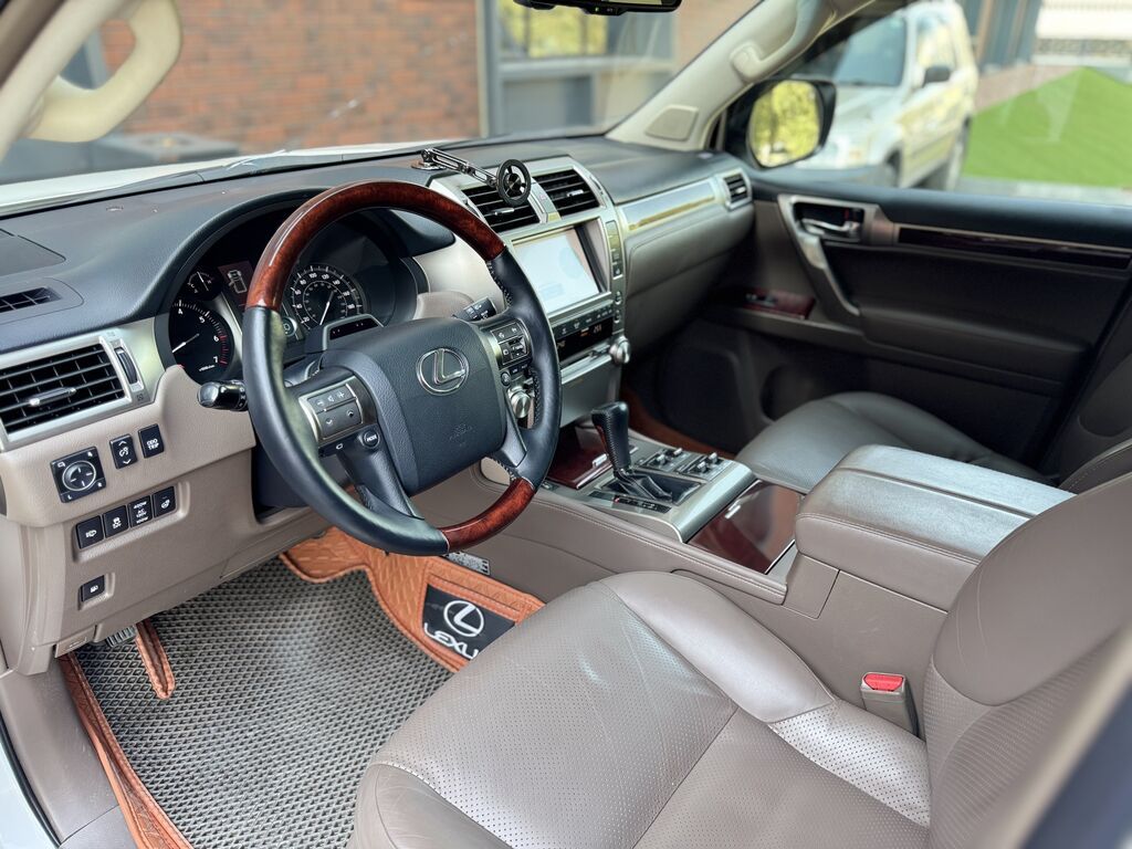 Lexus GX: 2010 г., 4.6 л, Автомат, Бензин, Внедорожник: фото 8