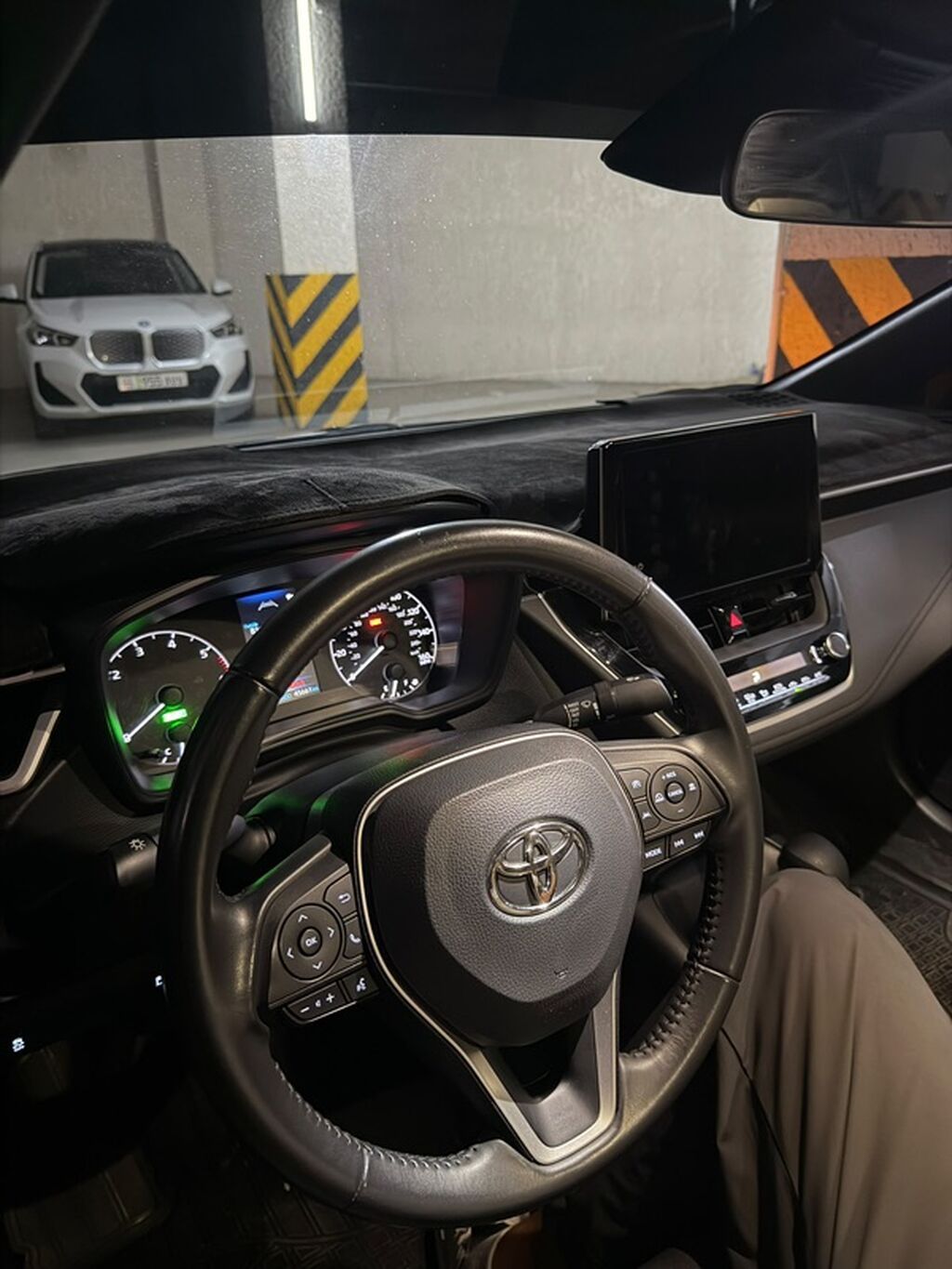 Toyota Corolla: 2023 г., 1.8 л, Автомат, Гибрид, Седан: фото 4