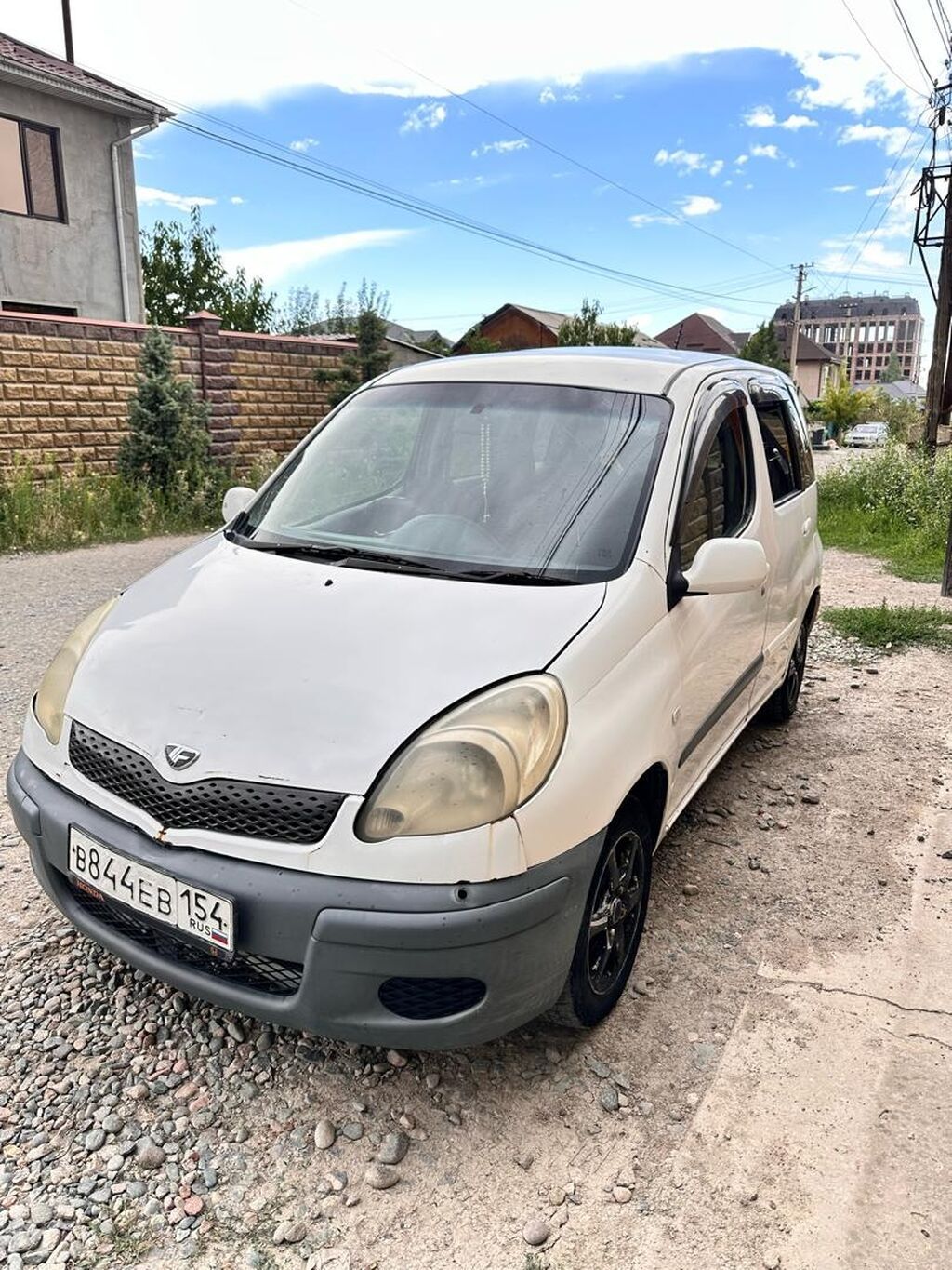 Toyota Funcargo: 2003 г., 1.3 л, Автомат, Бензин, Минивэн: фото 1