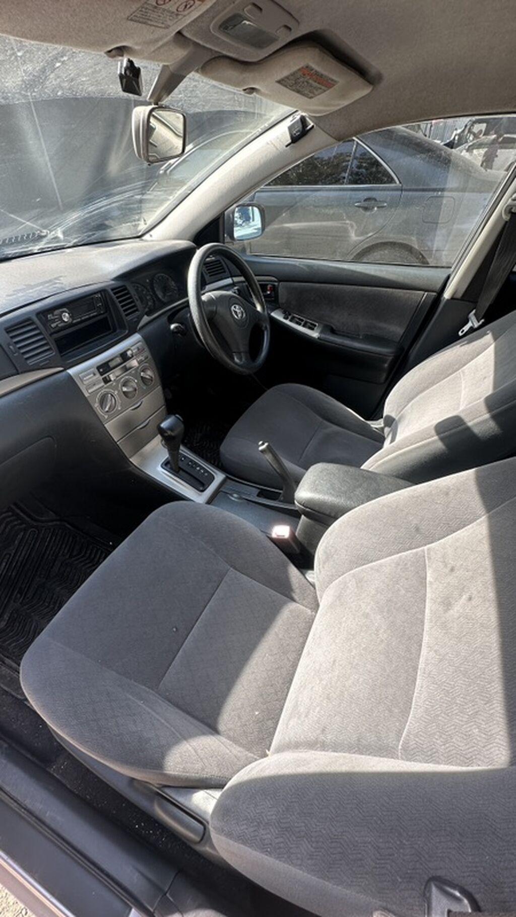 Toyota Allex: 2004 г., 1.5 л, Автомат, Бензин, Хэтчбэк: фото 6