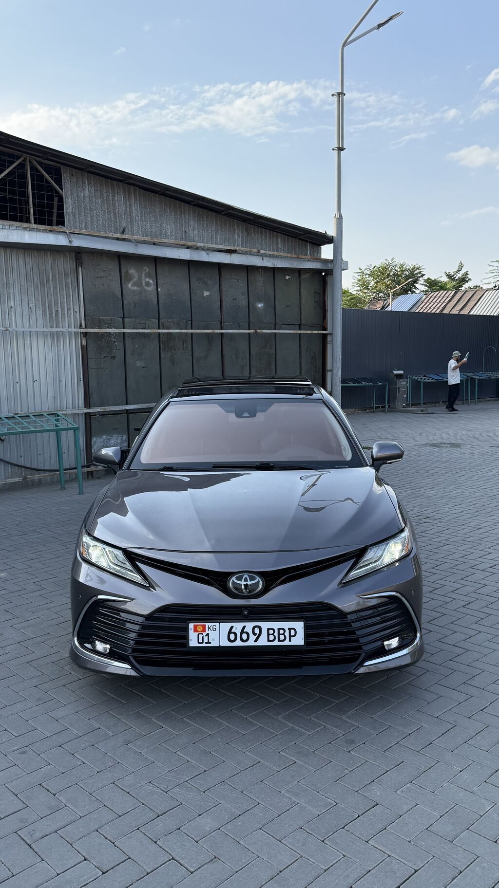 Toyota Camry: 2020 г., 2.5 л, Автомат, Бензин, Седан: фото 3