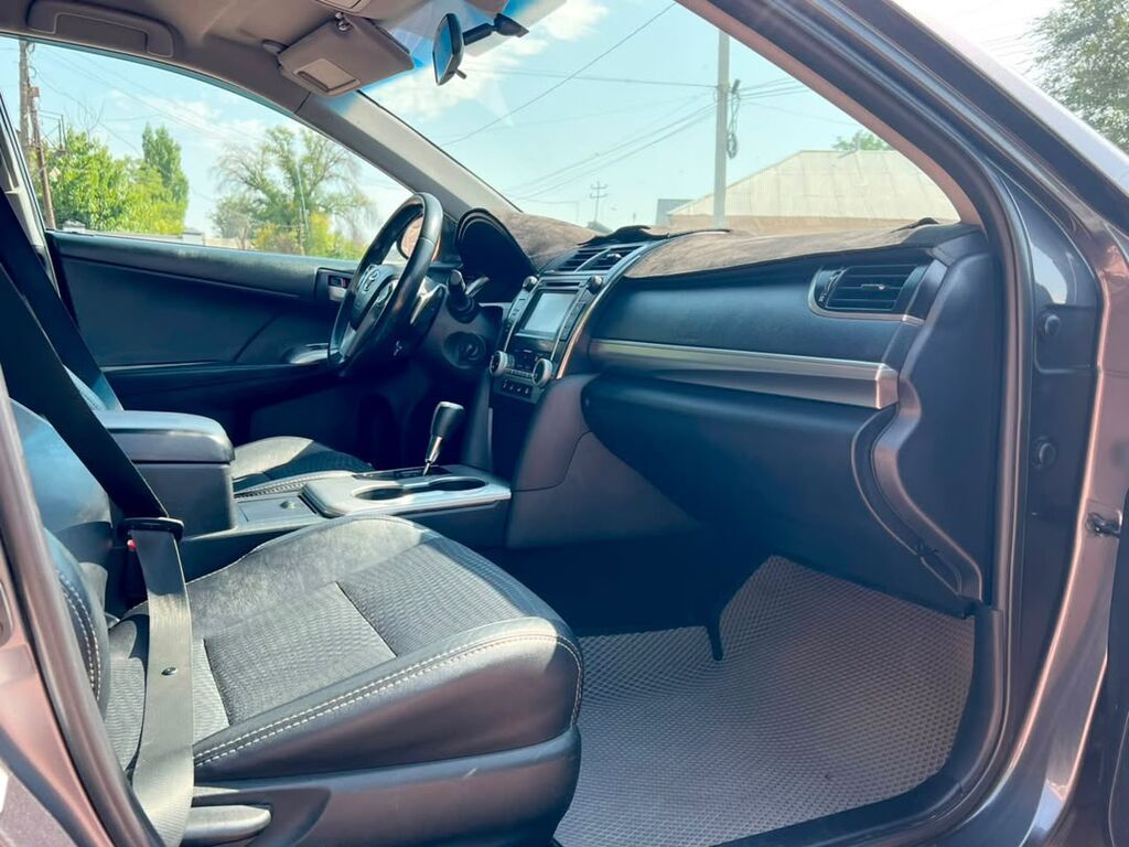 Toyota Camry: 2014 г., 2.5 л, Автомат, Газ, Седан: фото 5