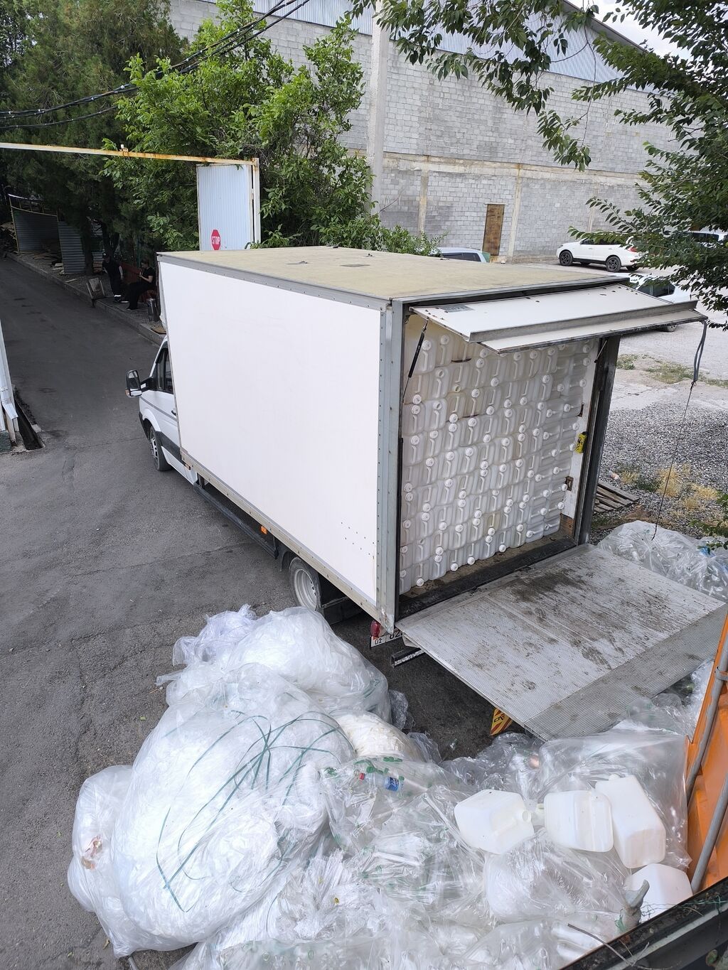 Грузоперевозки 24/7 Спринтер Будка. Перевозка мебели, техники