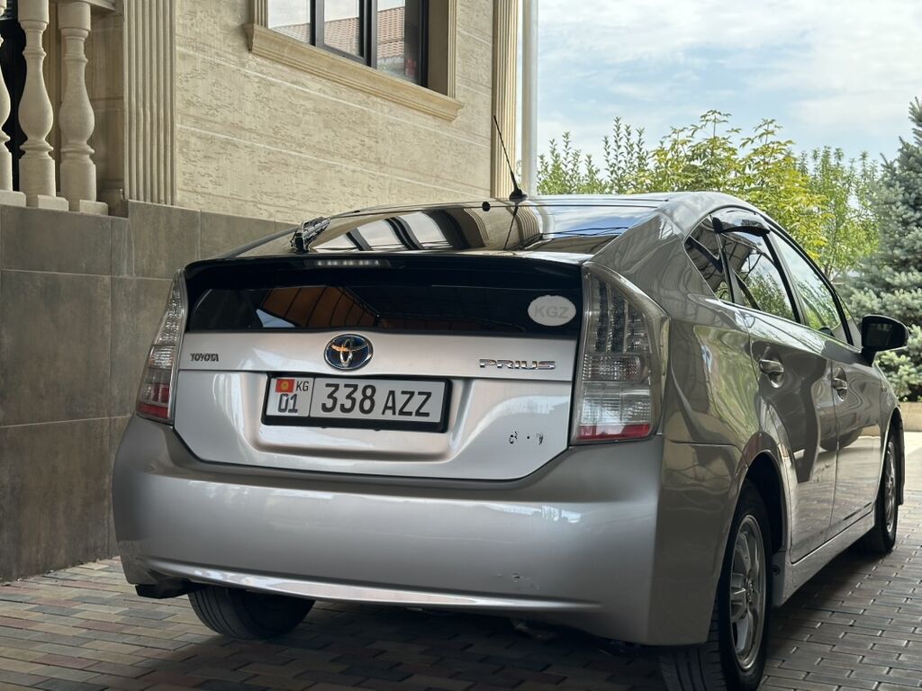 Toyota Prius: 2012 г., Вариатор, Гибрид, Хэтчбэк: фото 4