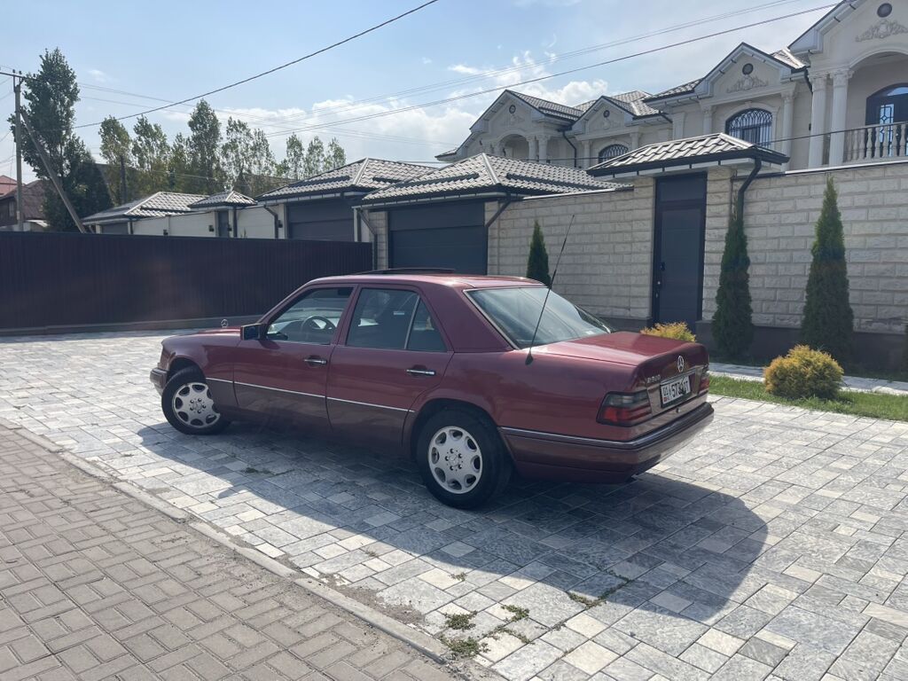 Mercedes-Benz W124: 1994 г., 3.2 л, Автомат, Бензин, Седан: фото 5