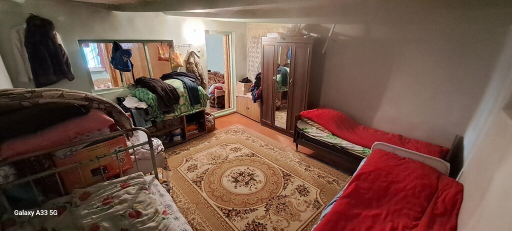 Satılır: həyət evi sot yarımın içində - Mülk növü: fərdi yaşayış