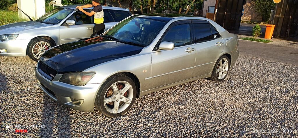 Toyota Altezza: 2002 г., Седан — фото 3