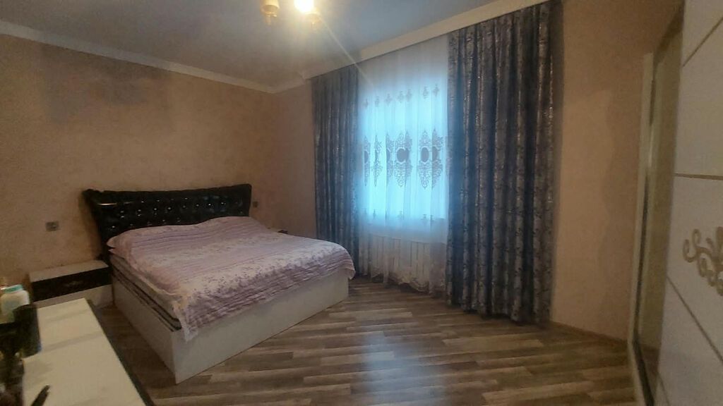4 otaqlı, 100 kv. m, Kredit yoxdur, Orta təmir