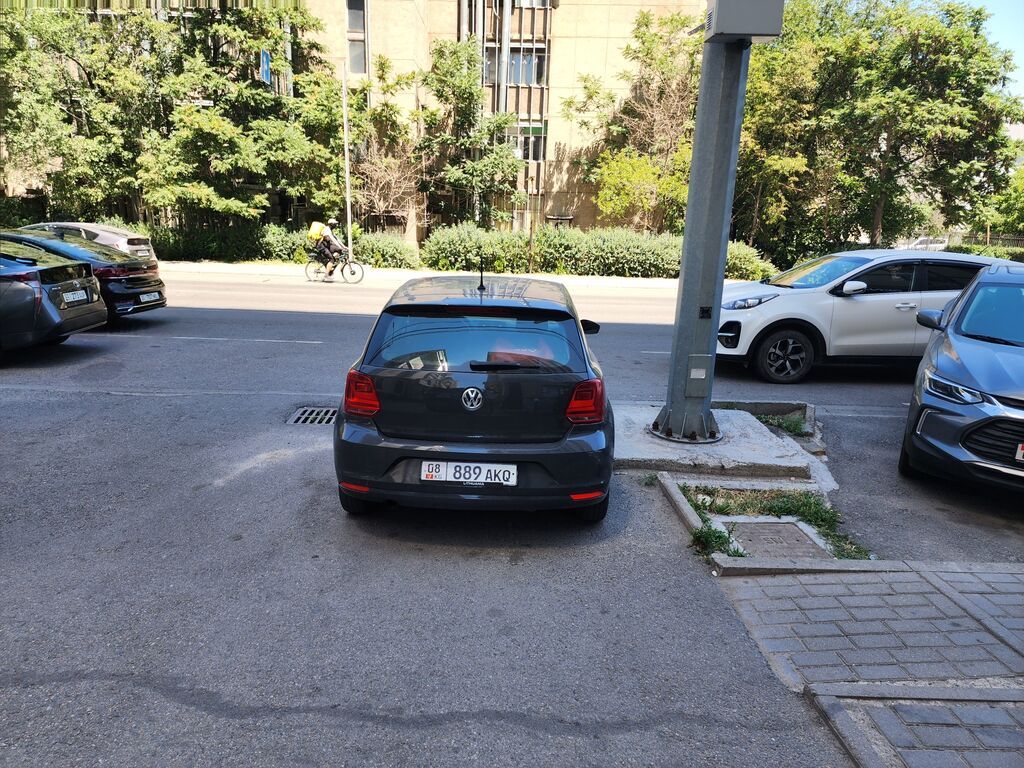Volkswagen Polo: 2016 г., 1.2 л, Механика, Бензин, Хэтчбэк: фото 7
