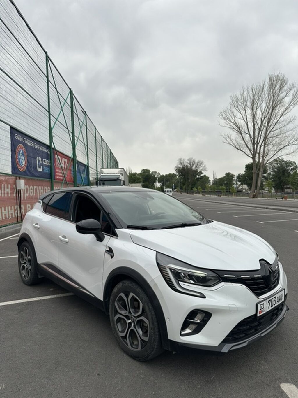 Renault Captur: 2020 г., 1.3 л, Робот, Бензин, Кроссовер: фото 2