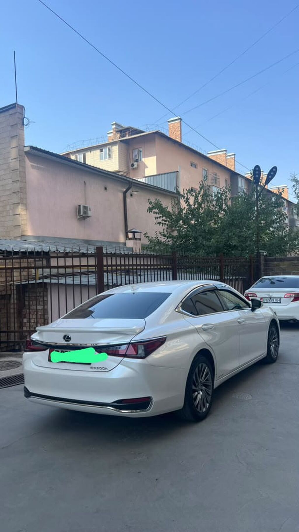 Lexus ES: 2020 г., 2.5 л, Автомат, Гибрид, Седан: фото 3
