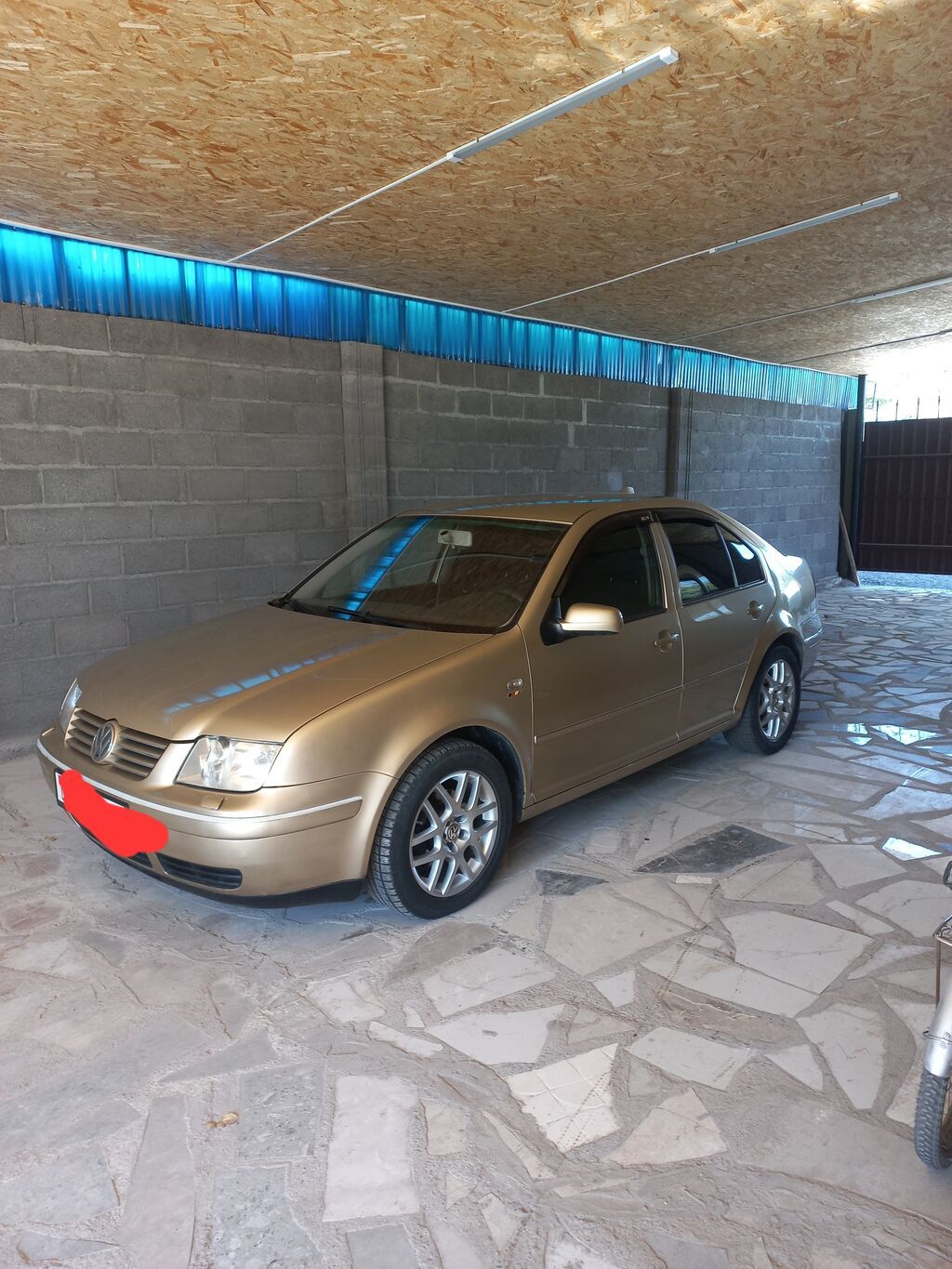 Volkswagen e-Bora: 2002 г., 1.6 л, Автомат, Бензин, Седан: фото 1
