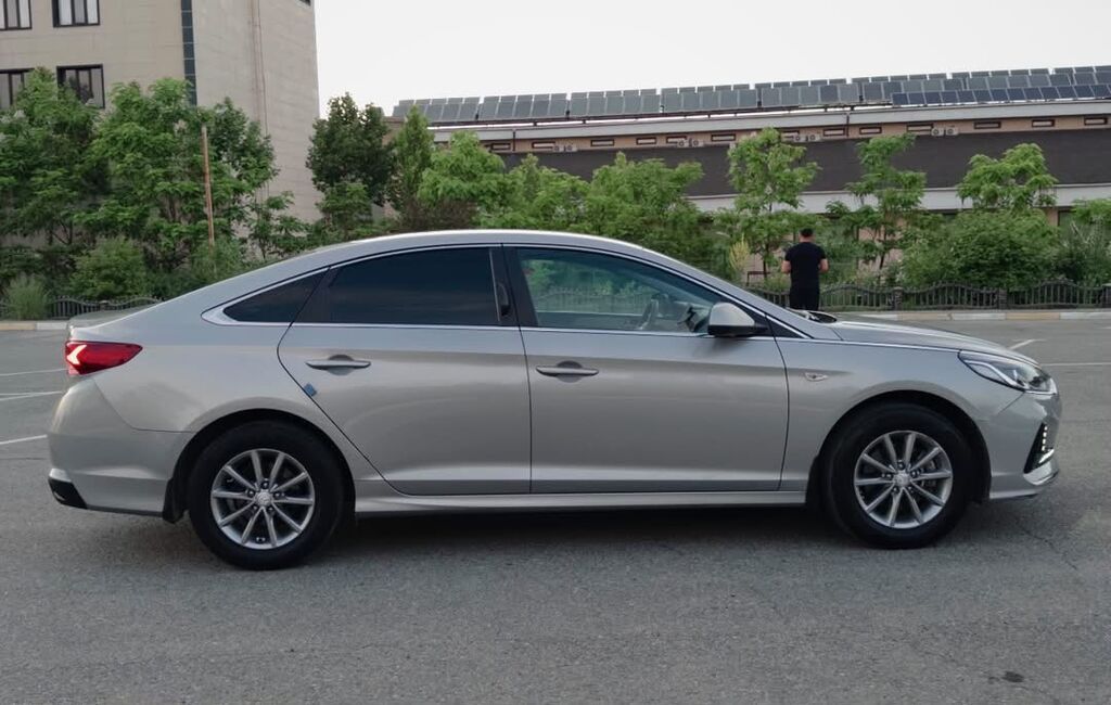 Hyundai Sonata: 2023 г., 2 л, Автомат, Газ, Седан: фото 8