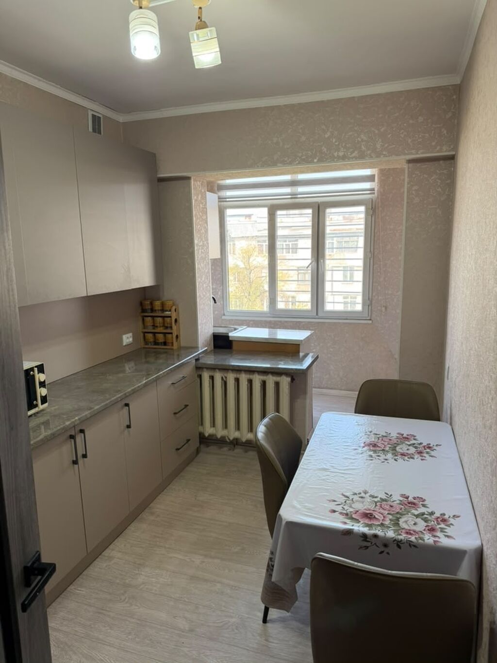 2 комнаты, 60 м², Индивидуалка, 5 этаж, Свежий ремонт: фото 4
