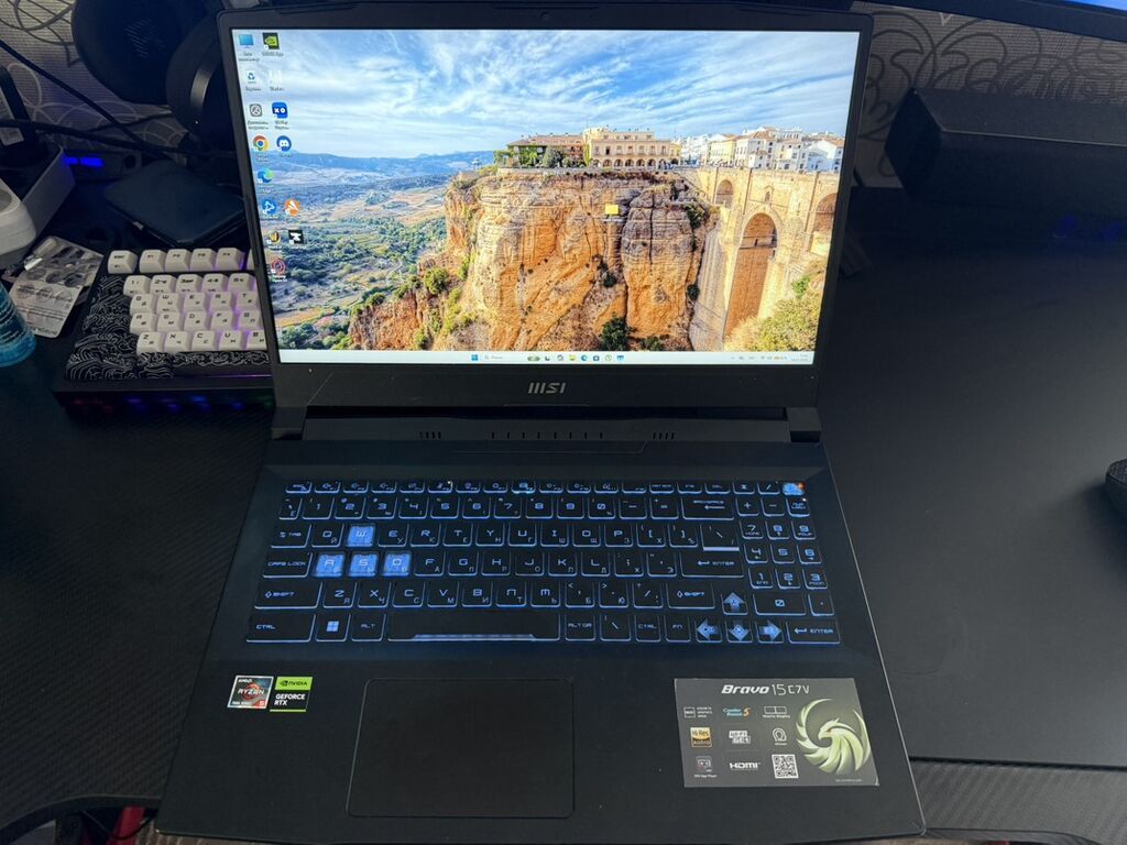MSI Bravo 15 C7V — игровой/рабочий ноутбук Основные характеристики: фото 1