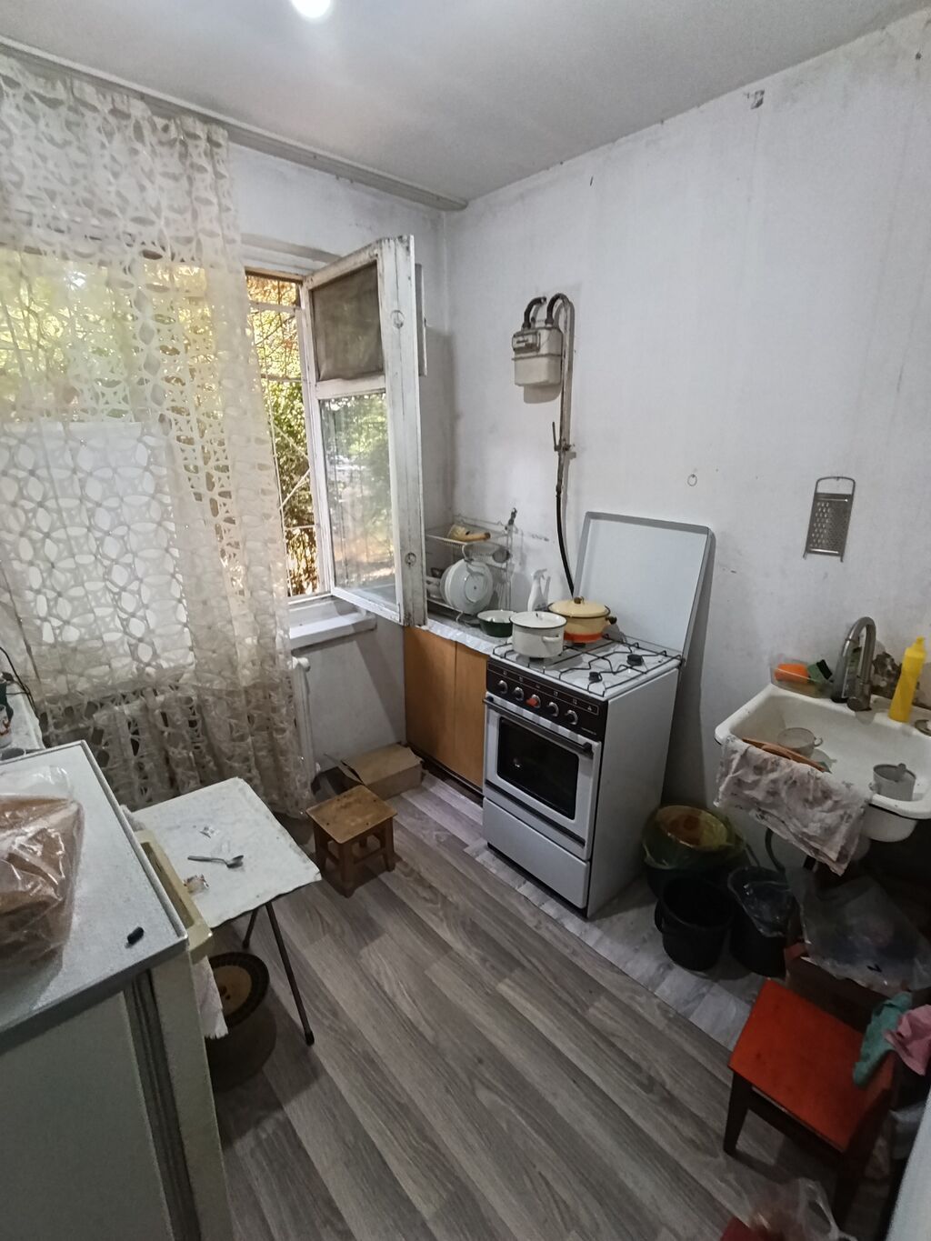 1 комната, 32 м², Кудайберген авторынок 104 серия, 1 этаж, Старый ремонт: фото 3