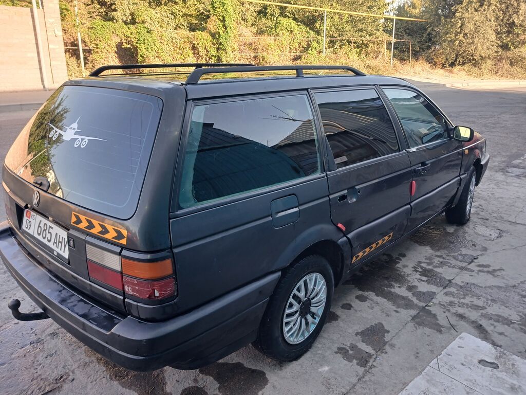 Volkswagen Passat Variant: 1990 г., 1.8 л, Механика, Бензин, Универсал: фото 4