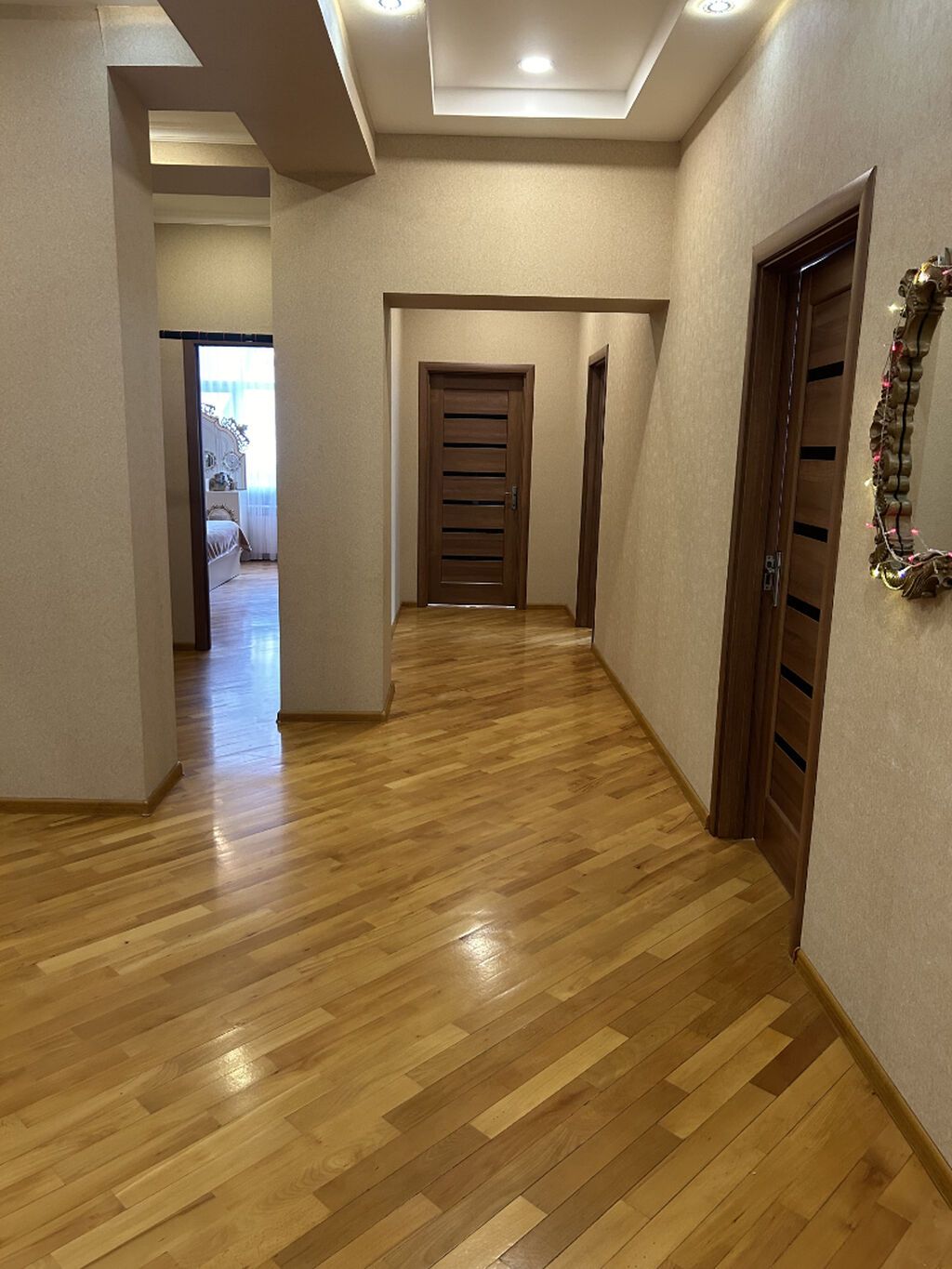 4 otaqlı, Yeni tikili, 147 kv. m