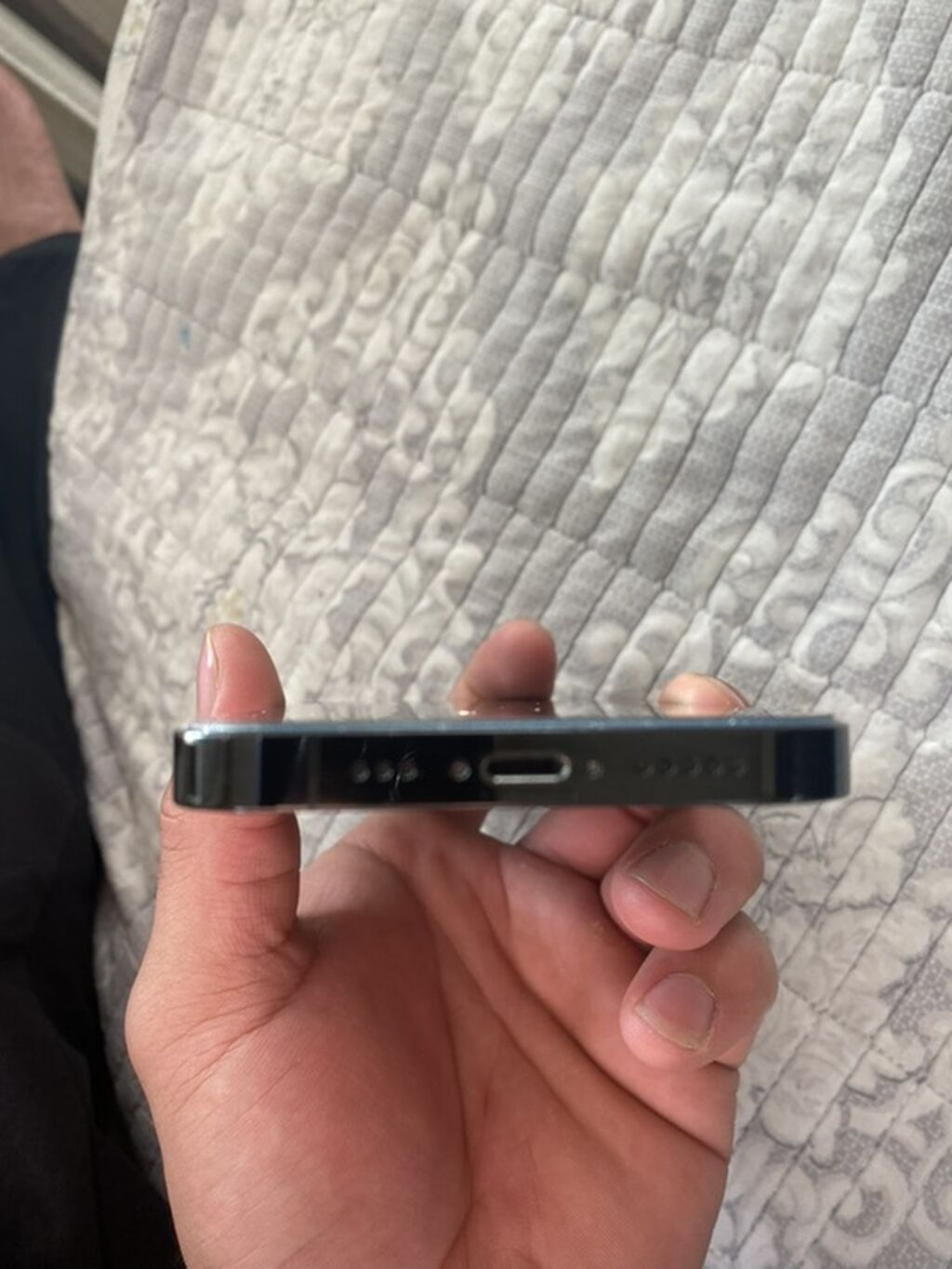 Apple iPhone с тройным модулем камеры Pro‑уровня в цвете: фото 3