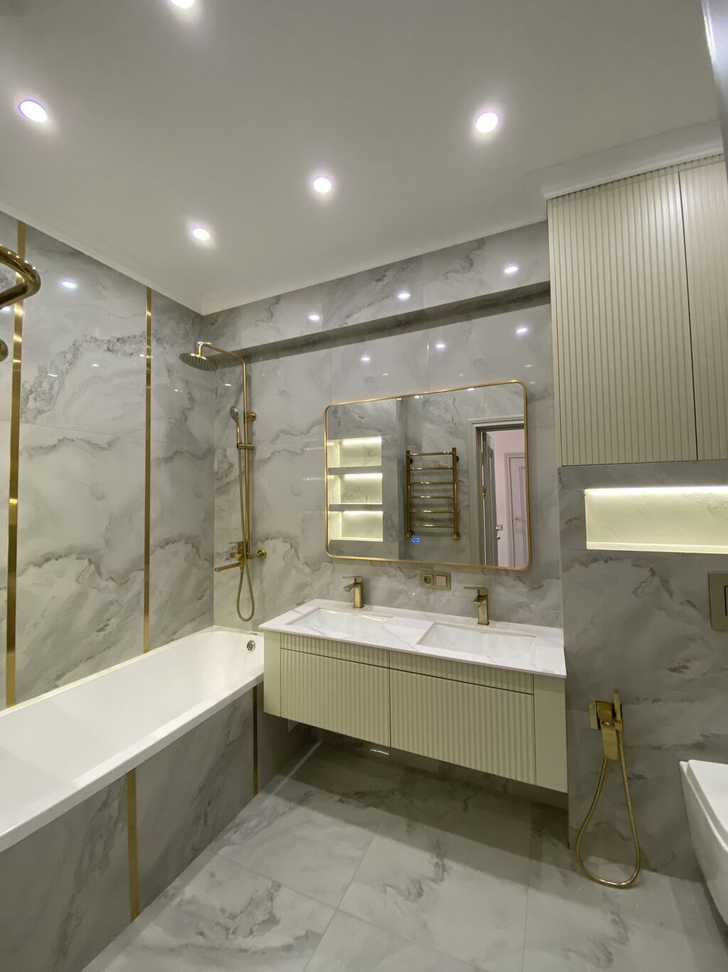Продам 3-комнатную квартиру 126,7 м², Ош, ЖК Монреаль, дизайнерский ремонт: фото 8