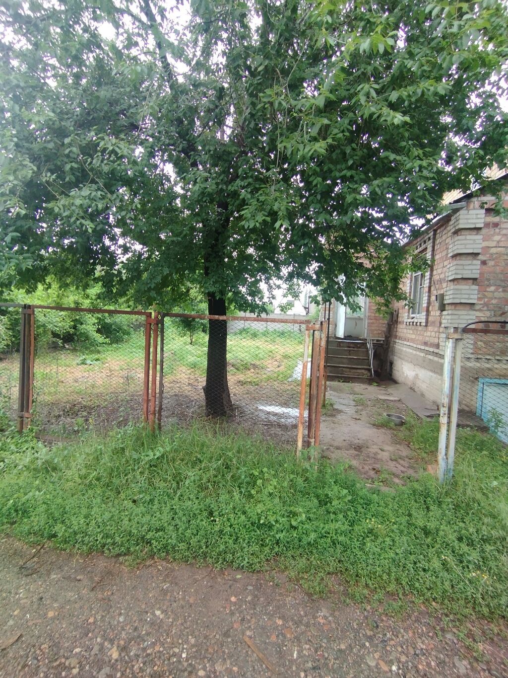 Сдается дом, в село Луч рядом с новым Ошским рынком. Основные