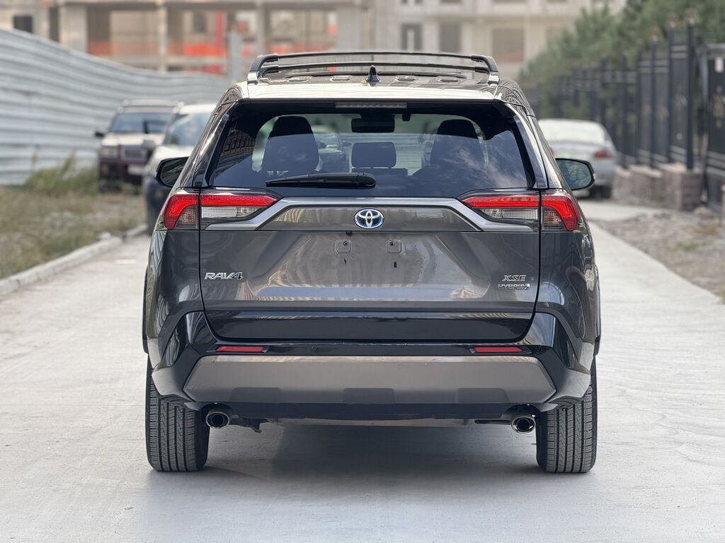 Toyota RAV4: 2020 г., 2.5 л, Автомат, Гибрид, Седан: фото 5