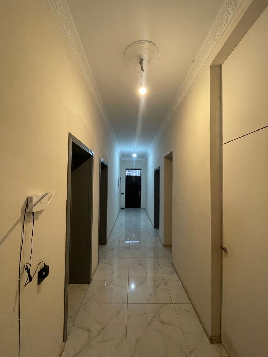 6 otaqlı, 240 kv. m, Yeni təmirli