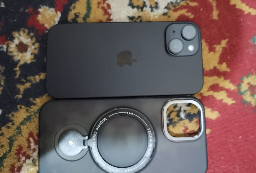 IPhone 15, Б/у, 128 ГБ, Черный, Чехол, 80 %: фото 1