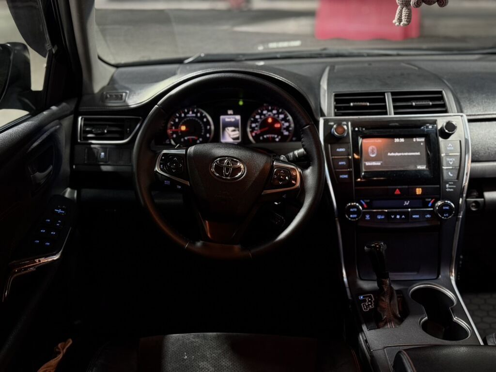Toyota Camry: 2015 г., 2.5 л, Автомат, Бензин, Седан: фото 8