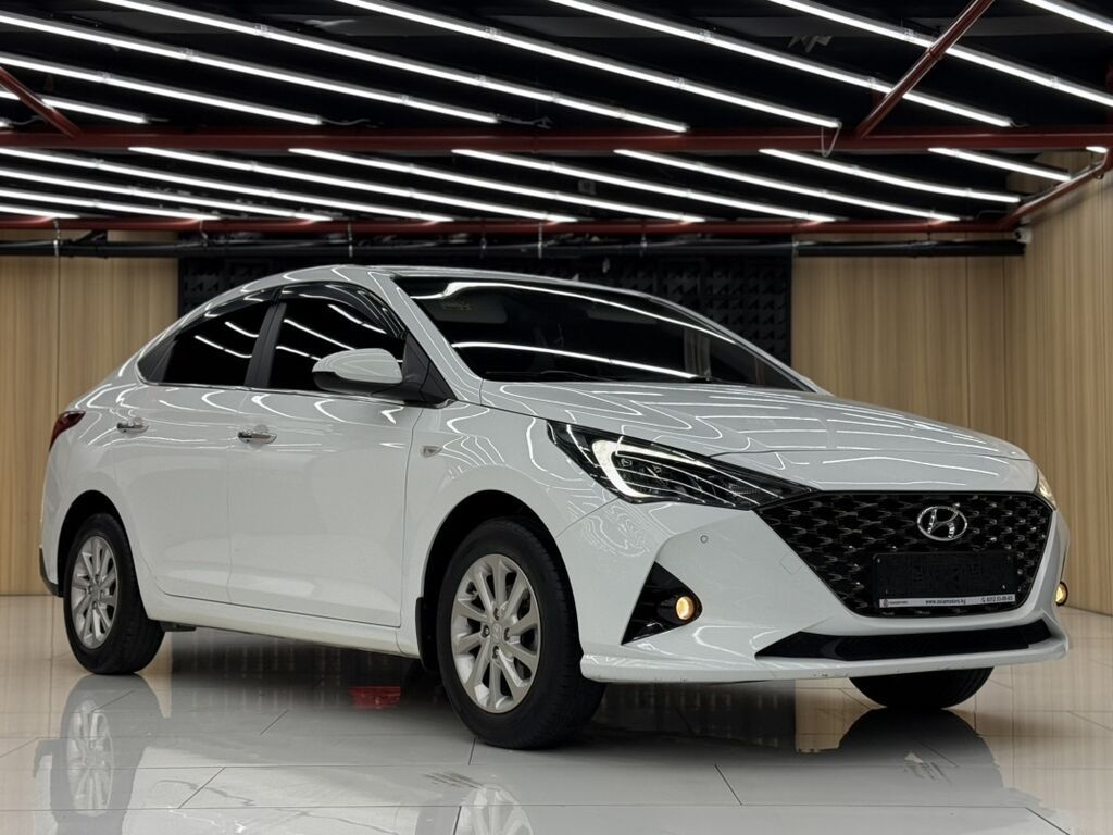 Hyundai Accent: 2020 г., 1.6 л, Автомат, Бензин, Седан: фото 2