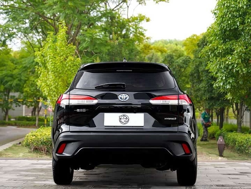 Toyota Corolla Cross: 2024 г., 2 л, Вариатор, Гибрид, Кроссовер: фото 6